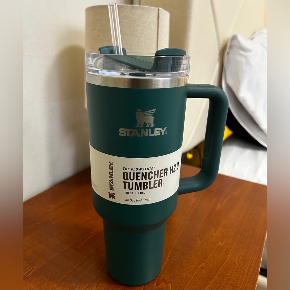 NWT Stanley 40 oz Quencher Tumbler in Pine
